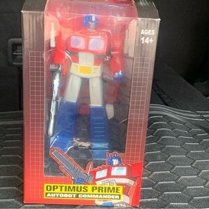 Transformers OPTIMUS PRIME Autobot Commander 9" Statue PCS Collectibles Hasbro